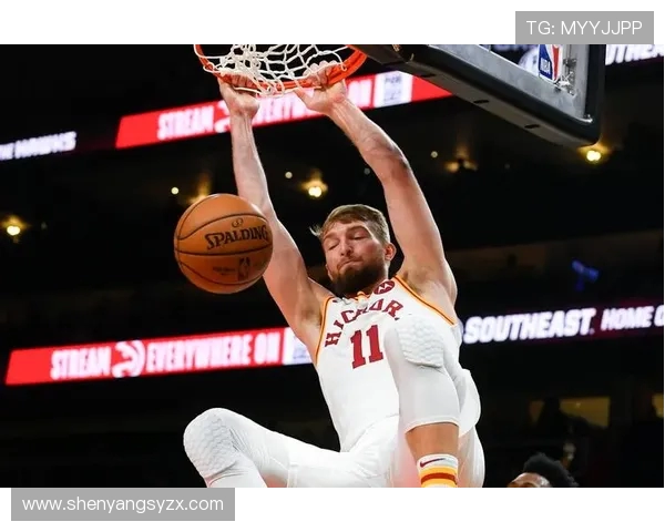 小史密斯首节火力全开砍下11分半场贡献16分4篮板表现亮眼